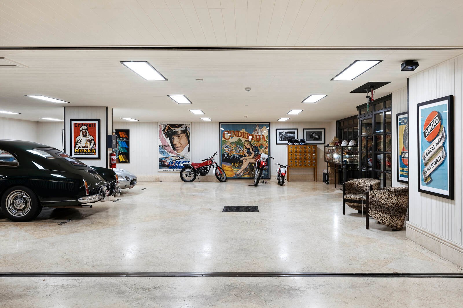 Real Estate and Property in APT 1/32 Grange Road, Toorak, VIC