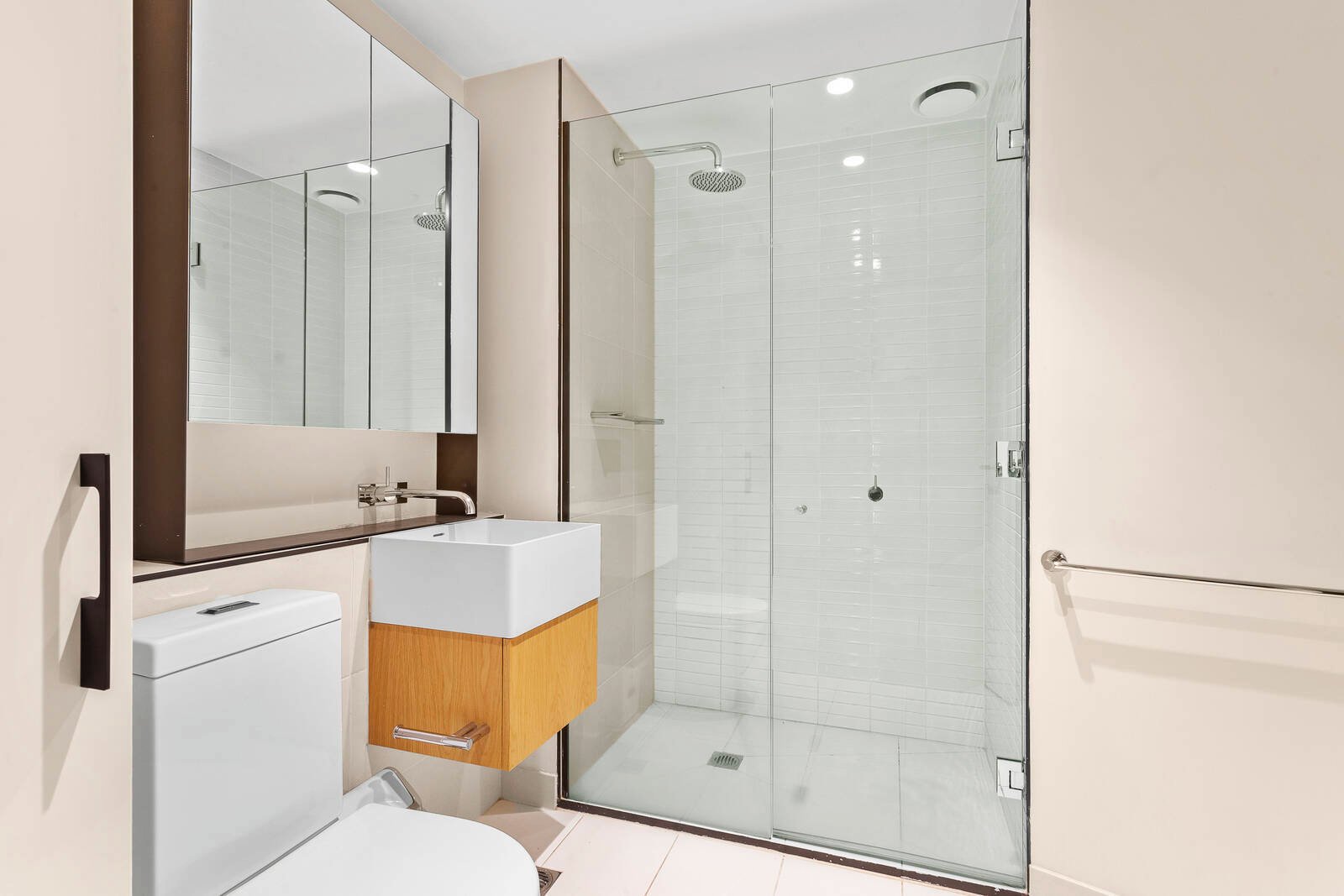 Real Estate and Property in APT 206/8 Daly Street, South Yarra, VIC