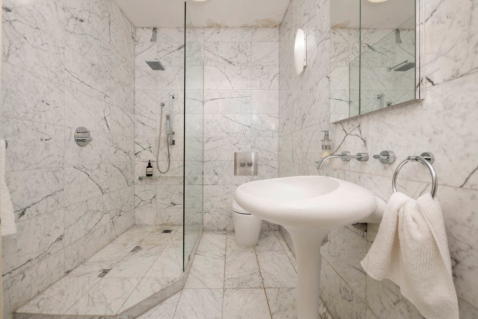 Real Estate and Property in APT 2/54 Anderson Street, South Yarra, VIC