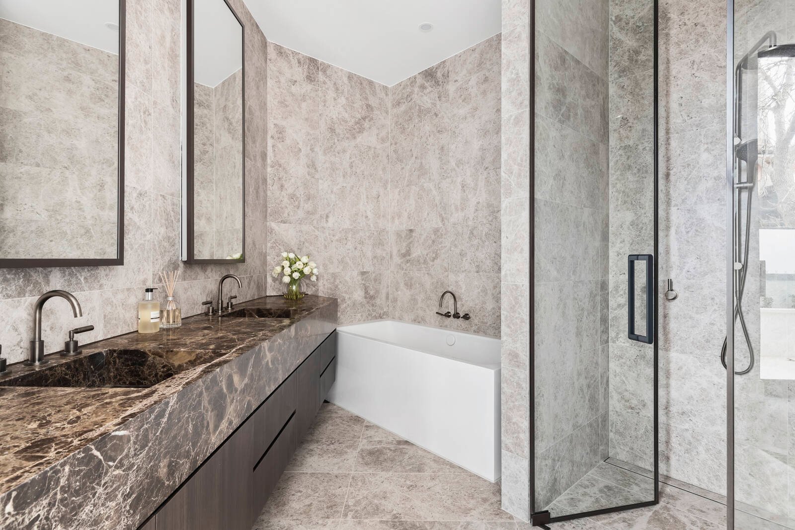 Real Estate and Property in APT 3/700 Orrong Road, Toorak, VIC