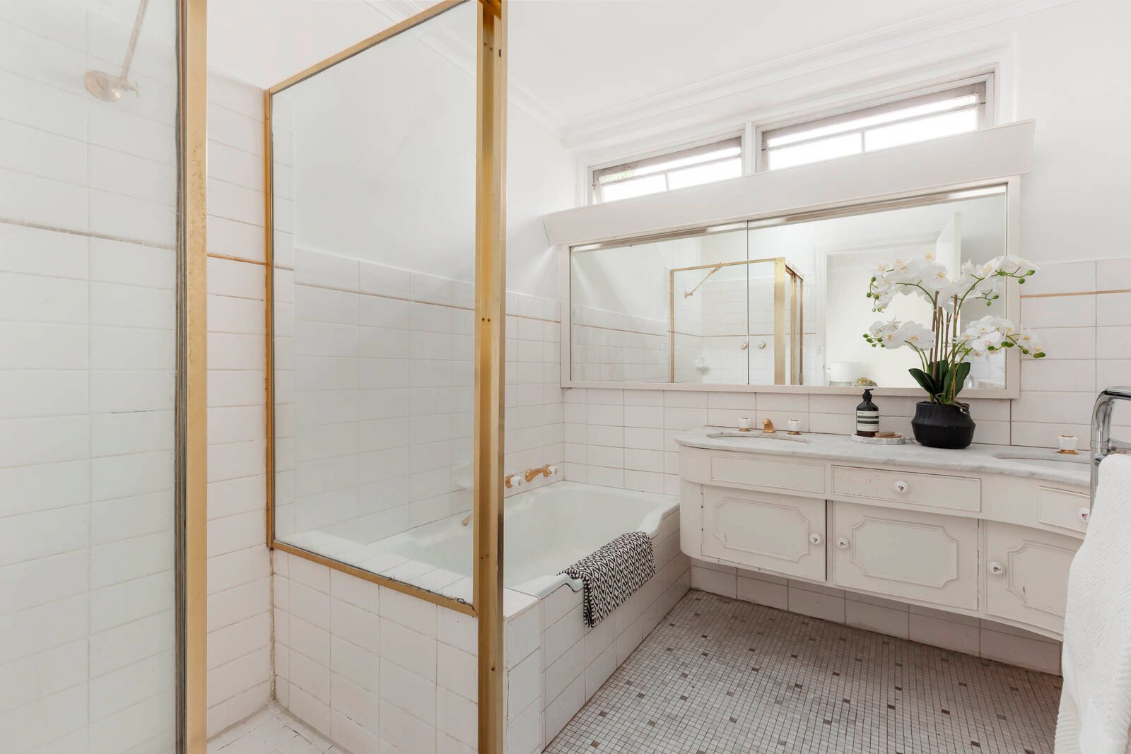 Real Estate and Property in APT 3/758 Orrong Road, Toorak, VIC