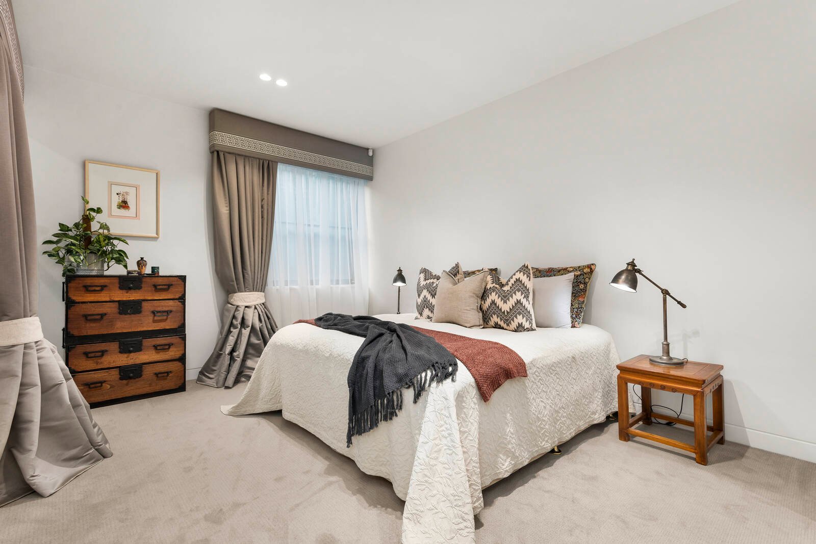 Real Estate and Property in APT 4/1 Irving Road, Toorak, VIC