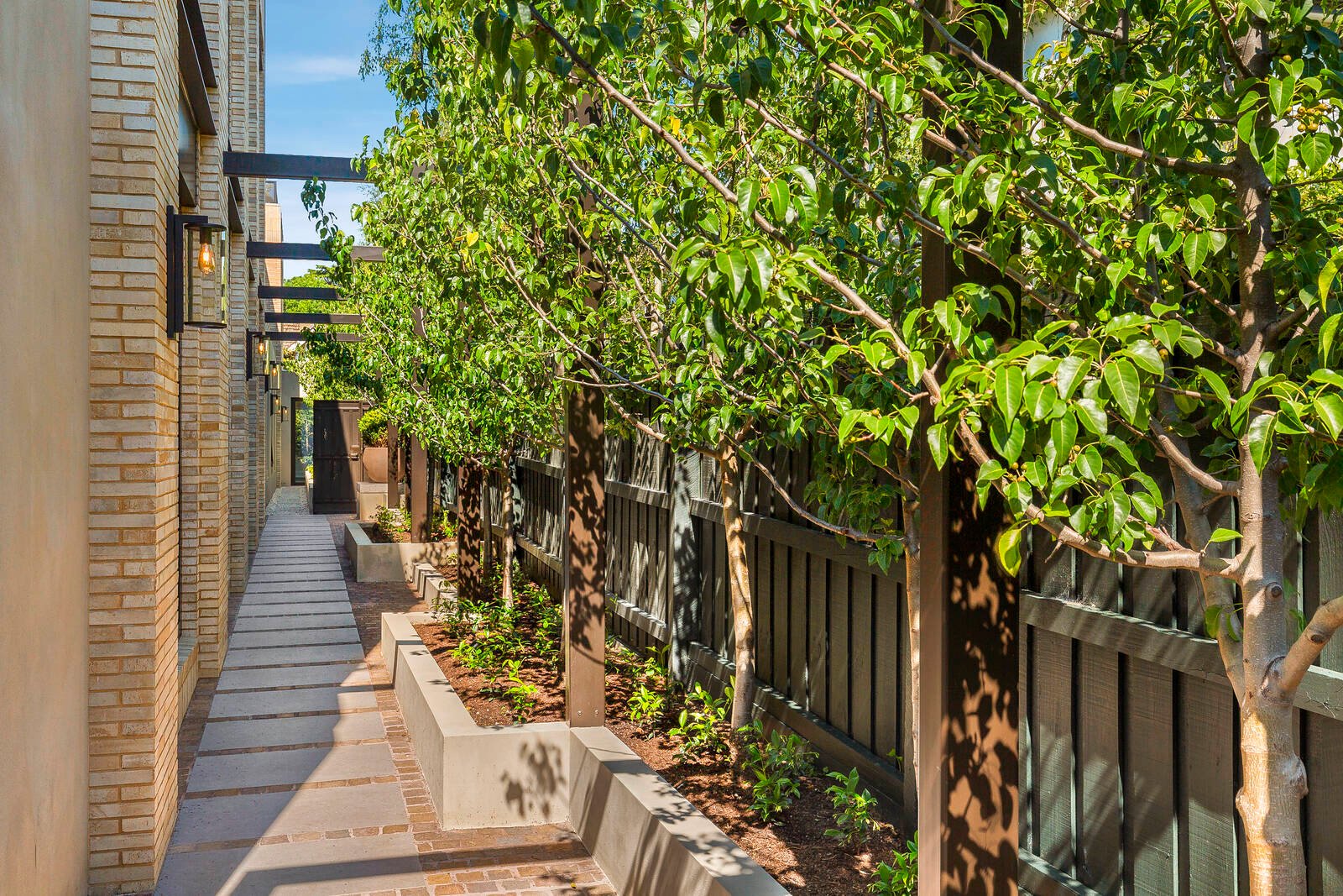 Real Estate and Property in APT 4/30 Kensington Road, South Yarra, VIC