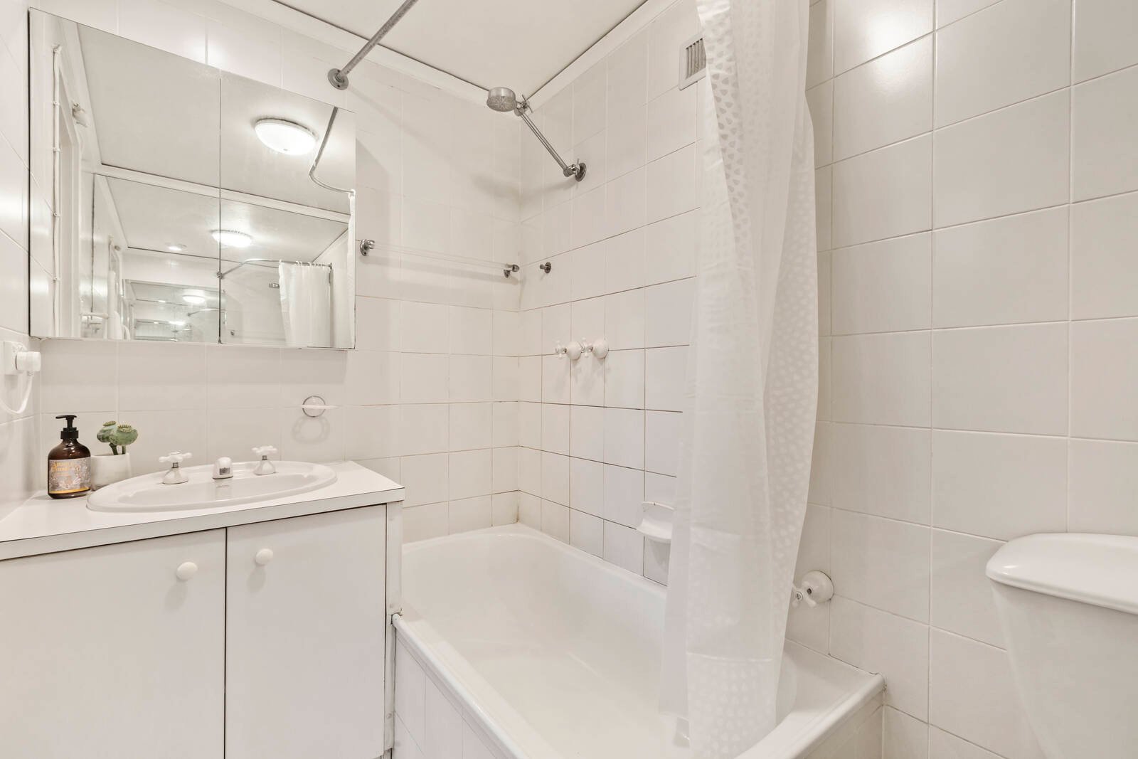 Real Estate and Property in APT 4.4/9 Struan Street, Toorak, VIC