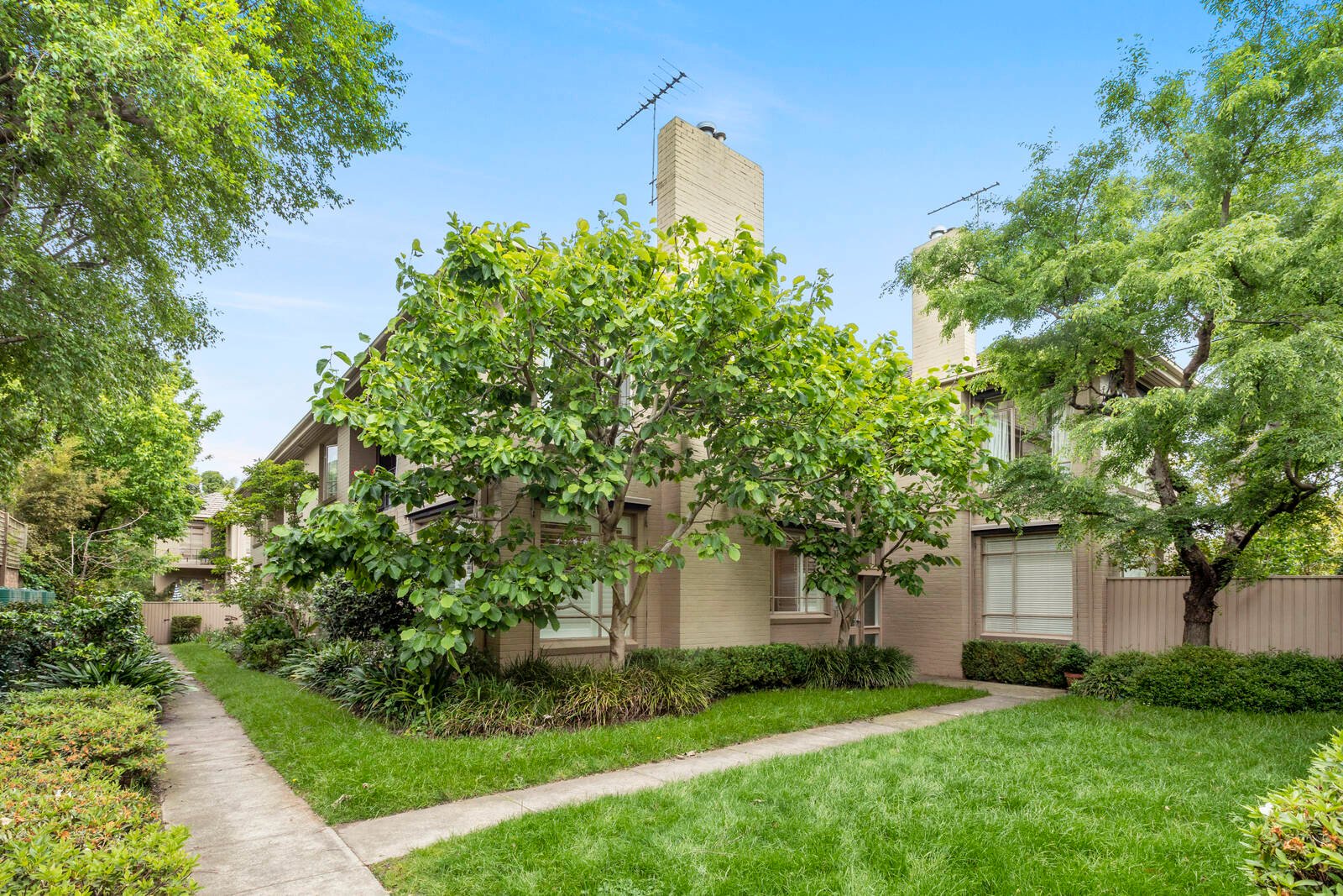 Real Estate and Property in APT 6/10 Hopetoun Road, Toorak, VIC