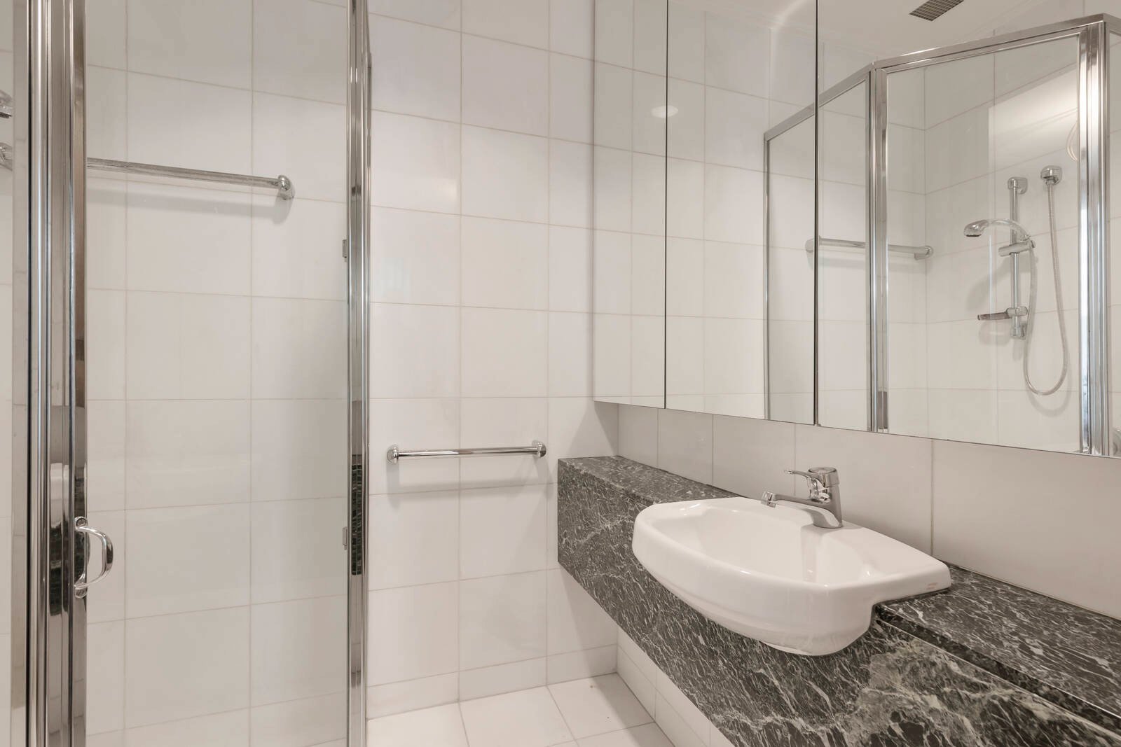 Real Estate and Property in APT 9/404 Toorak Road, Toorak, VIC