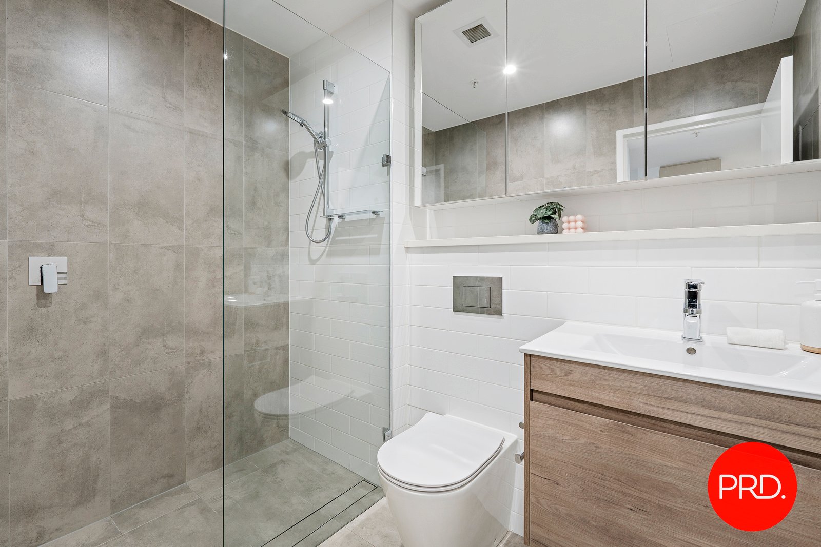 B101/3 Blake Street KOGARAH 8