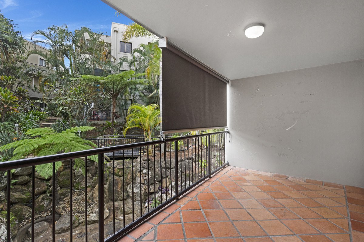 B20/1 Great Hall Drive Miami 8