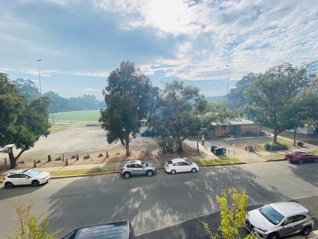 B207/27 Gertrude Street WOLLI CREEK 8