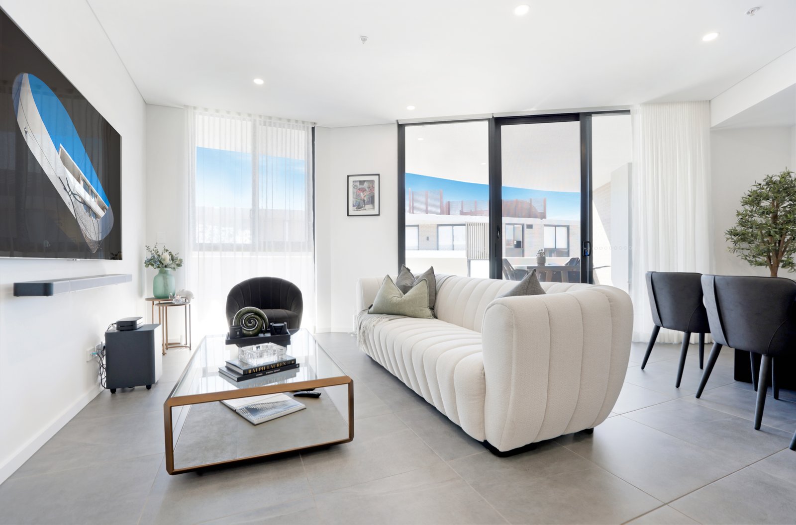 B301/90-98 Glenmore Ridge Drive GLENMORE PARK 2