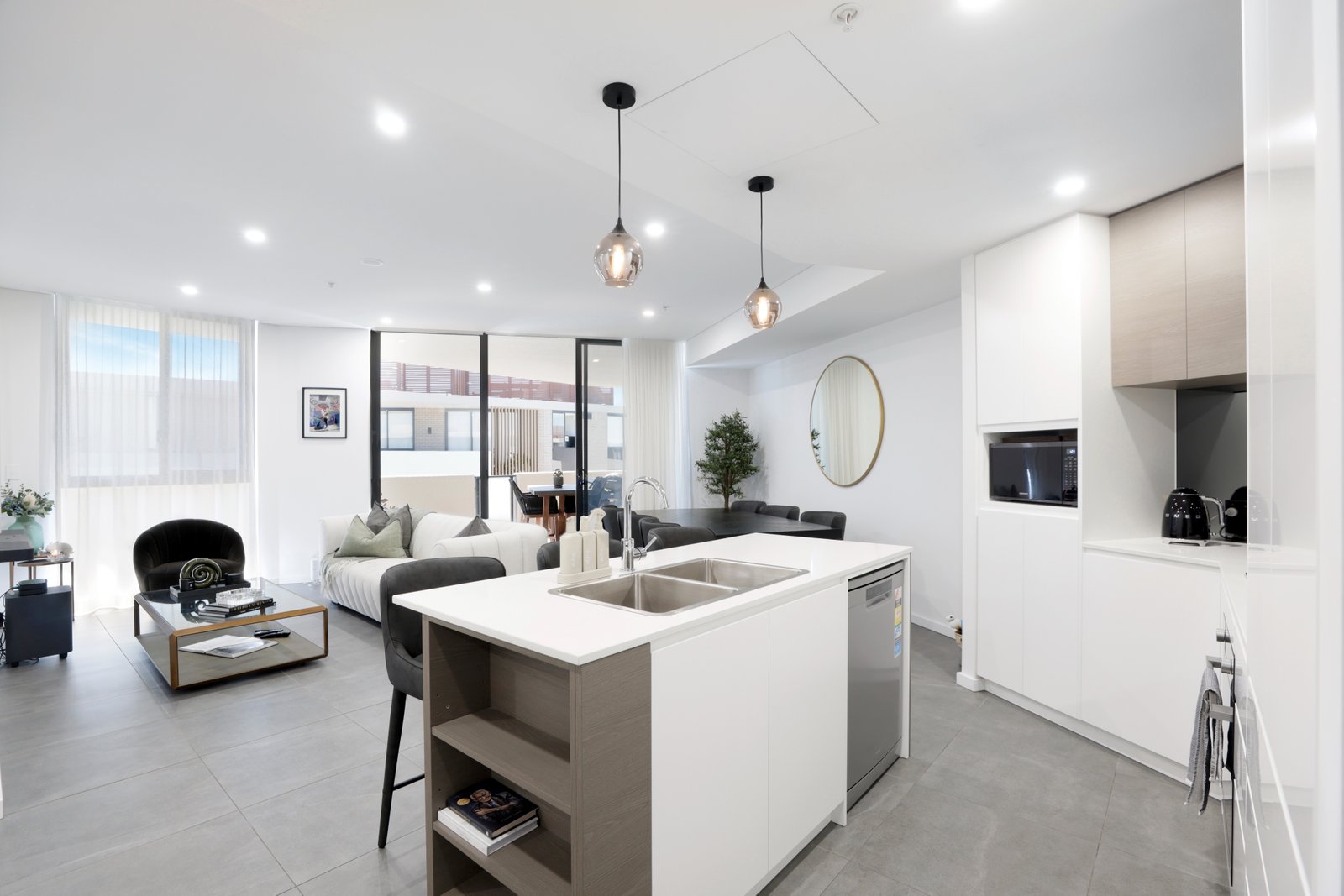 B301/90-98 Glenmore Ridge Drive GLENMORE PARK 5