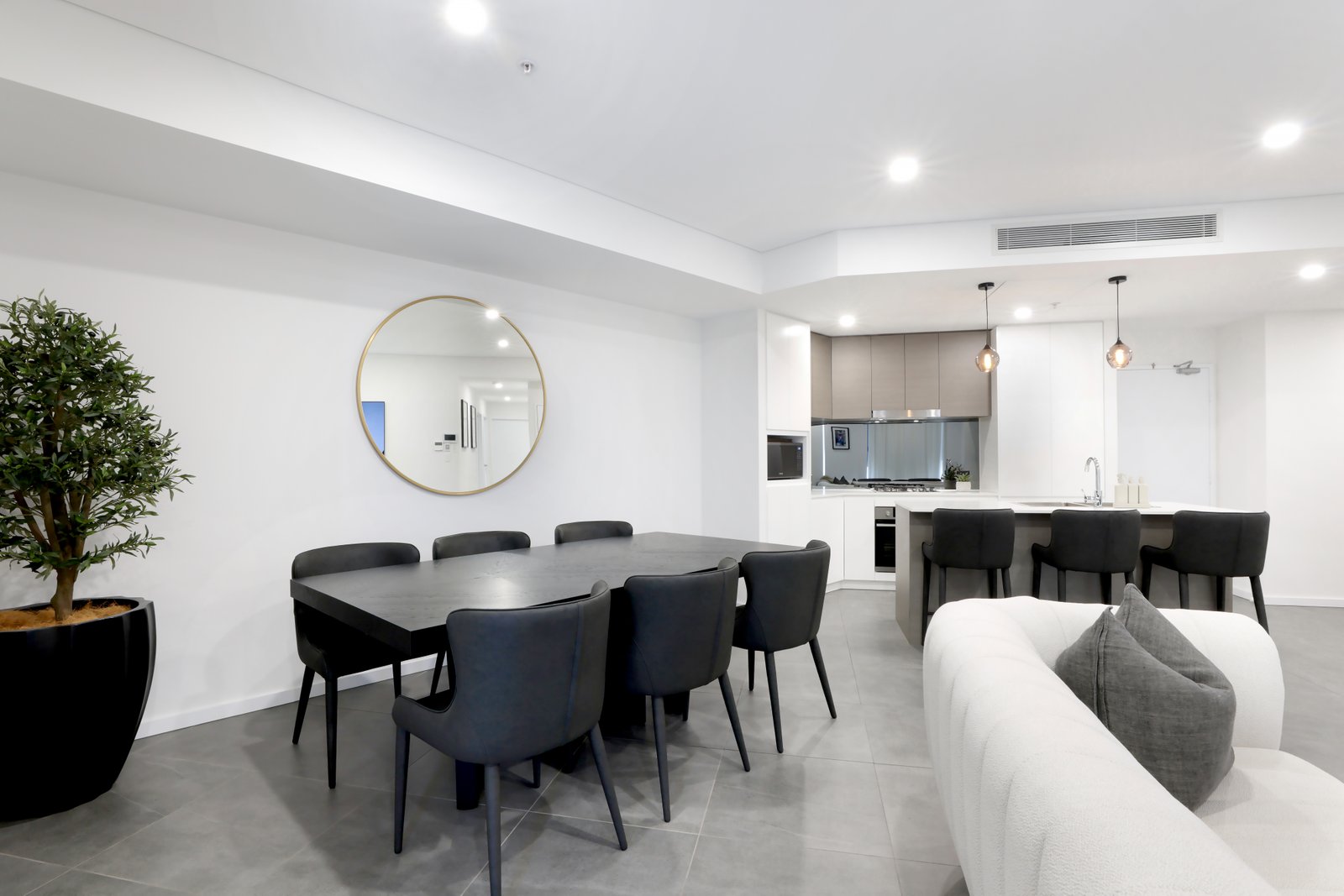 B301/90-98 Glenmore Ridge Drive GLENMORE PARK 6