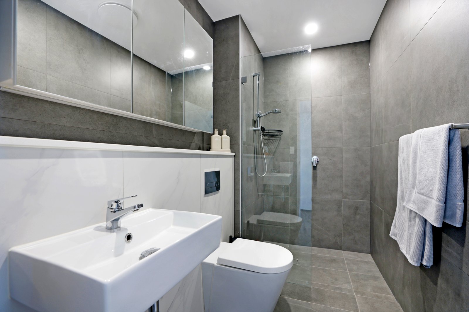 B301/90-98 Glenmore Ridge Drive GLENMORE PARK 12