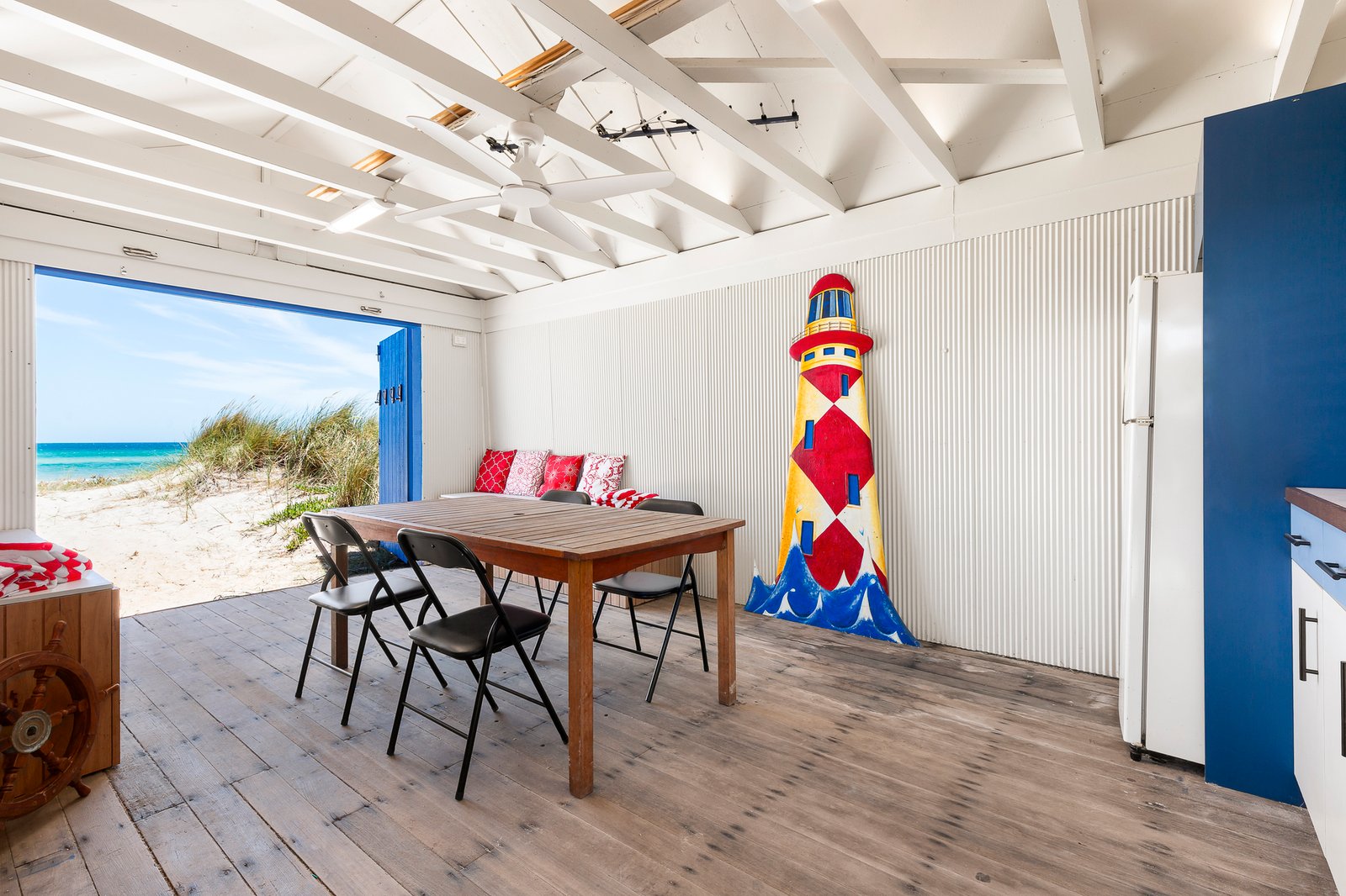Gallery: Boatshed 654 Natal Avenue