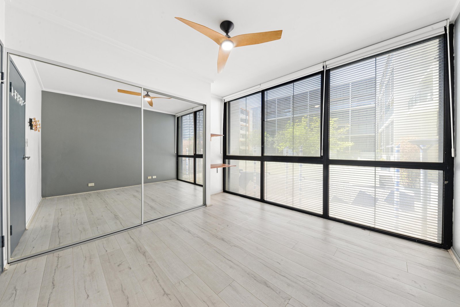 C107/2-6 Mandible Street ALEXANDRIA 4