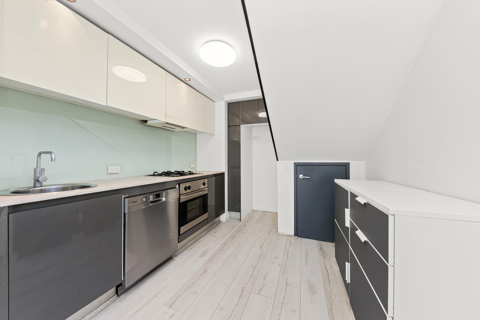 C107/2-6 Mandible Street ALEXANDRIA 3