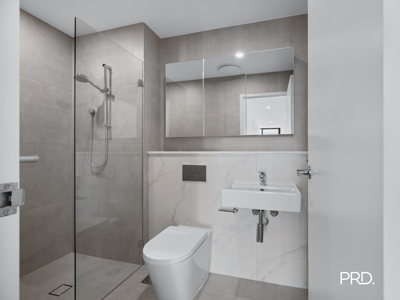 C303/90 Glenmore Ridge Drive GLENMORE PARK 6