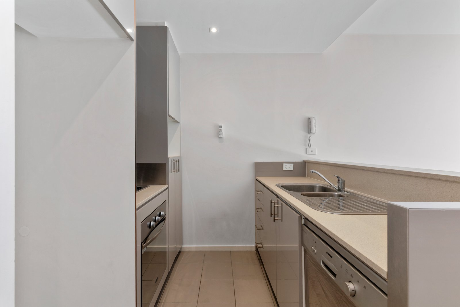 Gallery: c410/166 Rouse Street