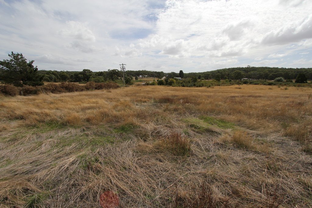 CA 29 & 30 Whites Road SMYTHESDALE 4