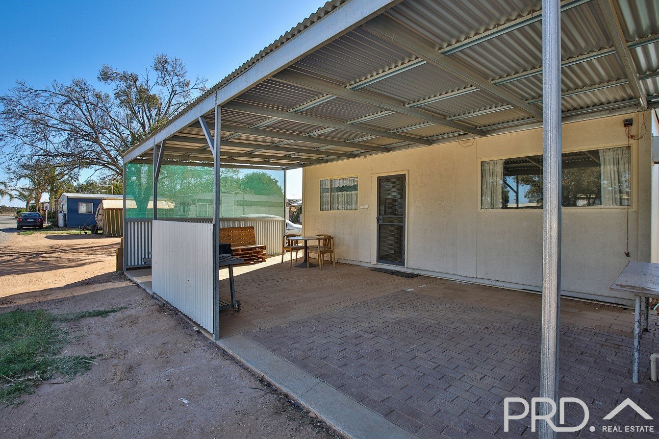 Cabin 13, 498 Sturt Highway (Sunraysia Holiday Park)  MILDURA 2
