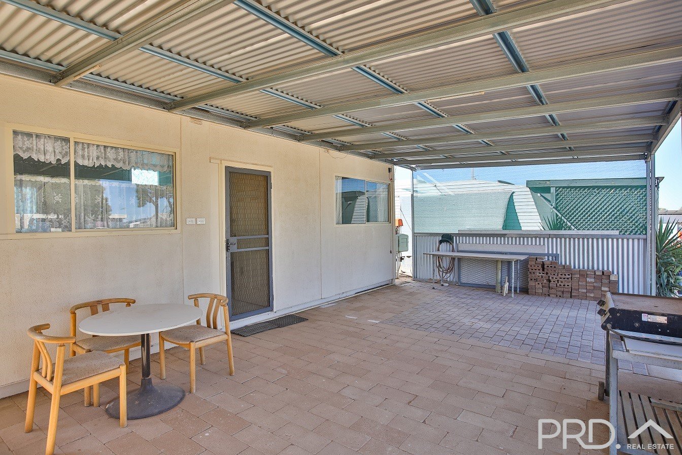 Cabin 13, 498 Sturt Highway (Sunraysia Holiday Park)  MILDURA 4