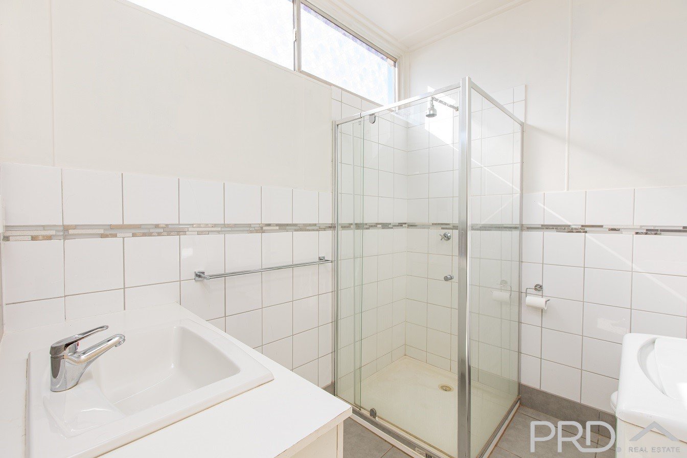 Cabin 13, 498 Sturt Highway (Sunraysia Holiday Park)  MILDURA 11