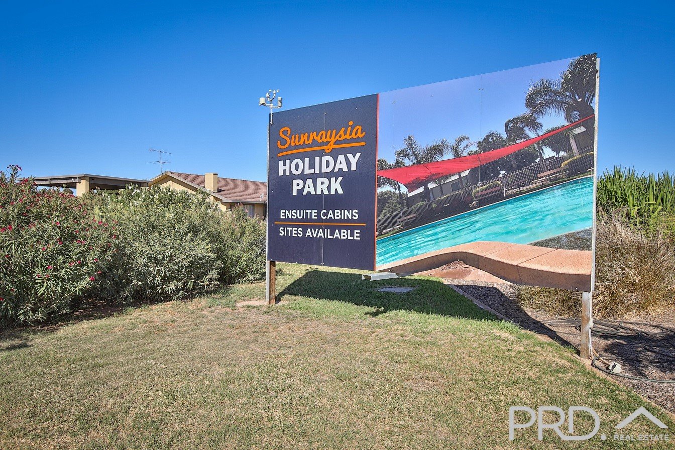 Cabin 13, 498 Sturt Highway (Sunraysia Holiday Park)  MILDURA 13