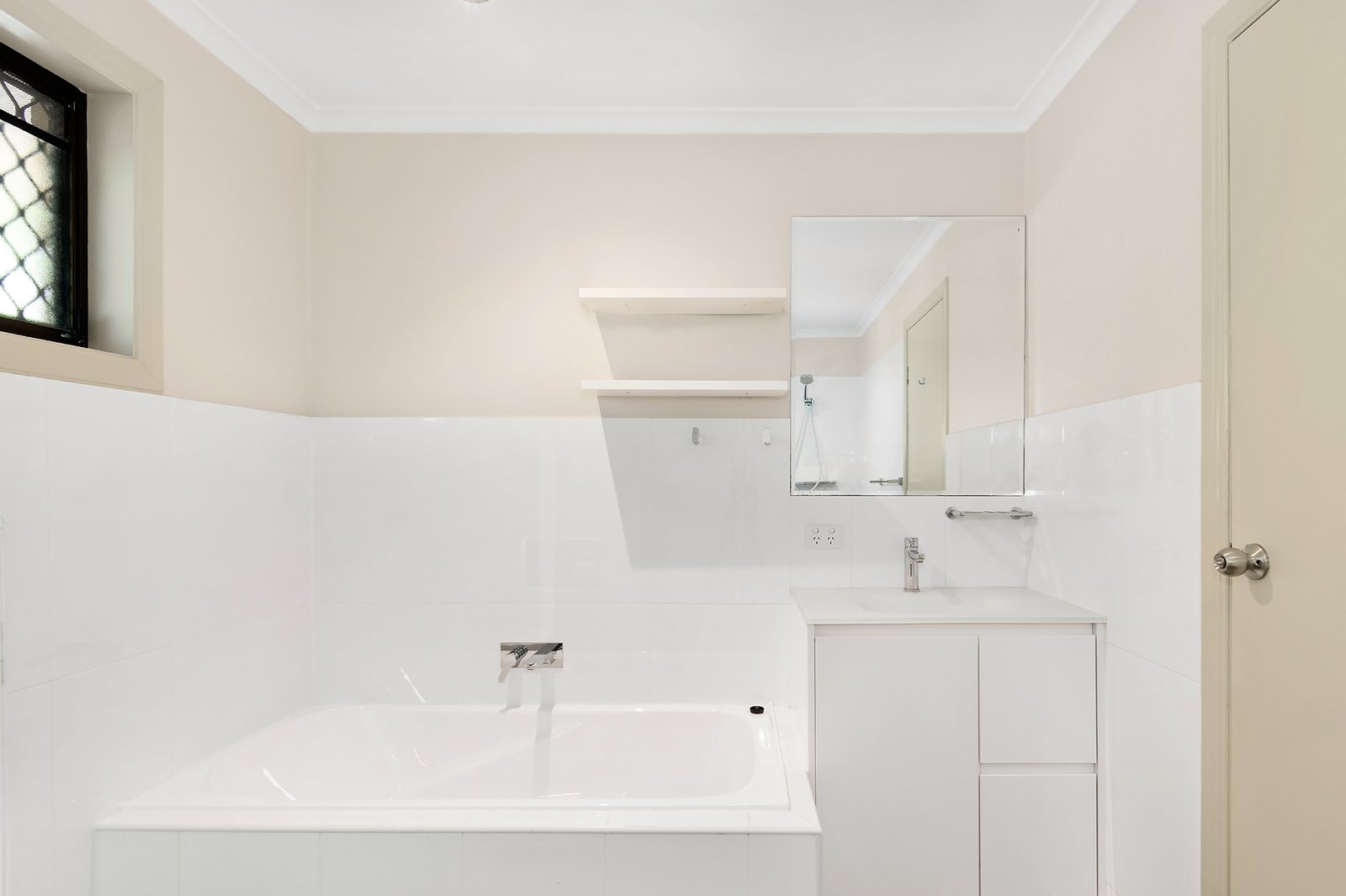  CARRARA 12