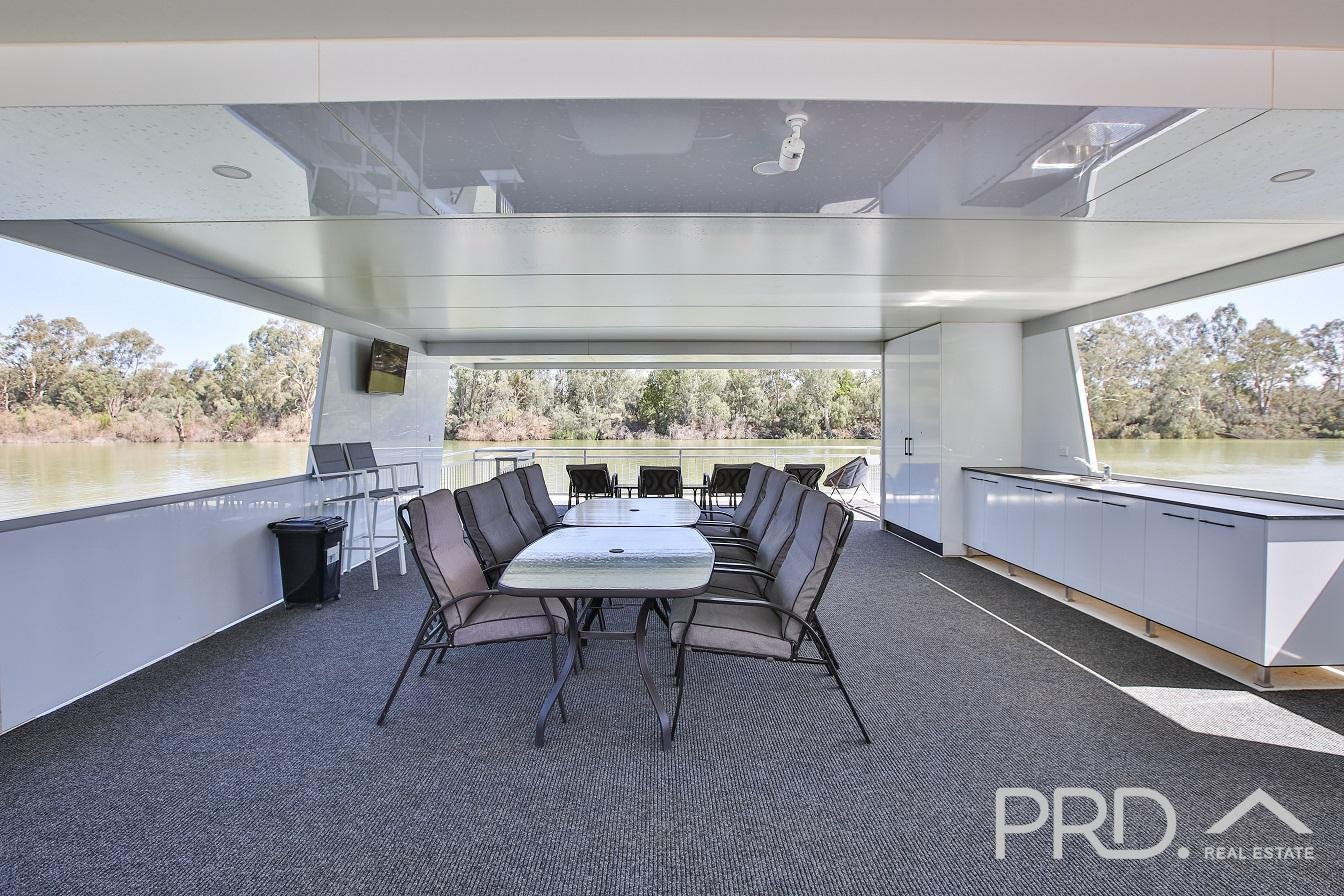 Cool Your Jets Houseboat, Bruces Bend Marina  NICHOLS POINT 22