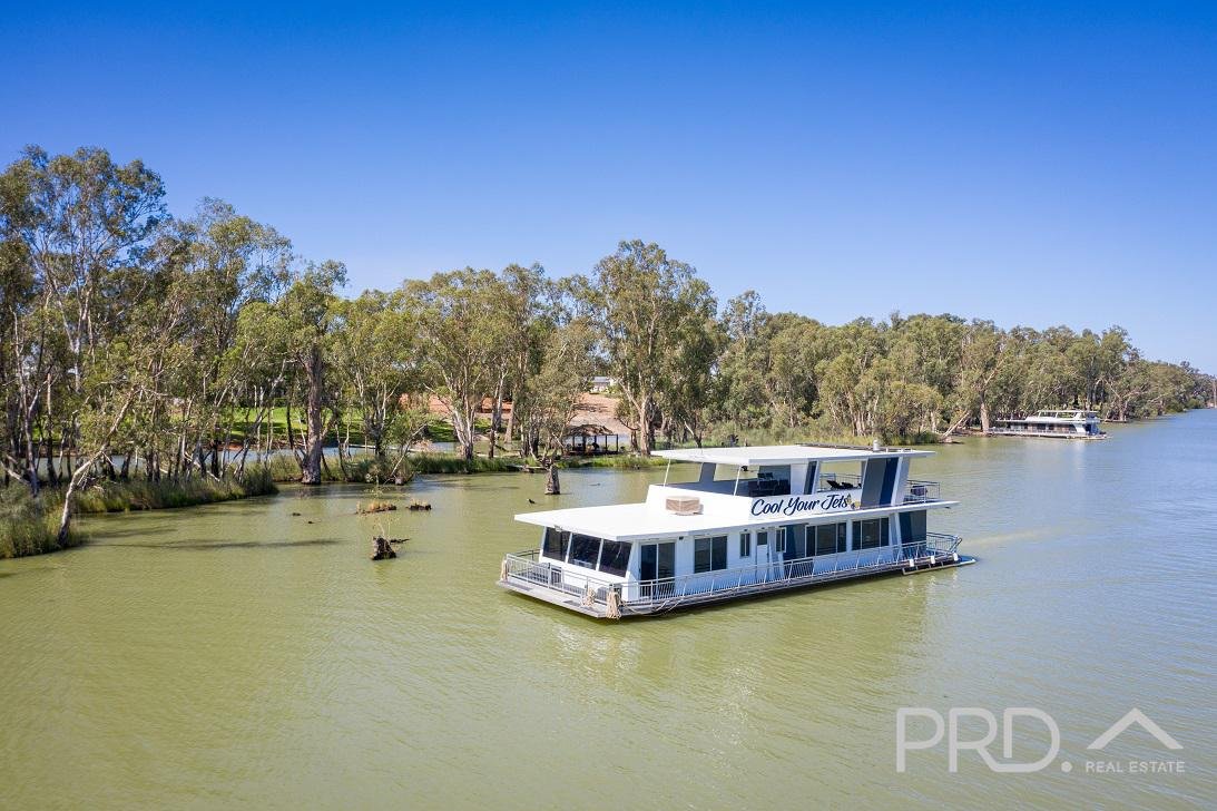 Cool Your Jets Houseboat, Bruces Bend Marina  NICHOLS POINT 25