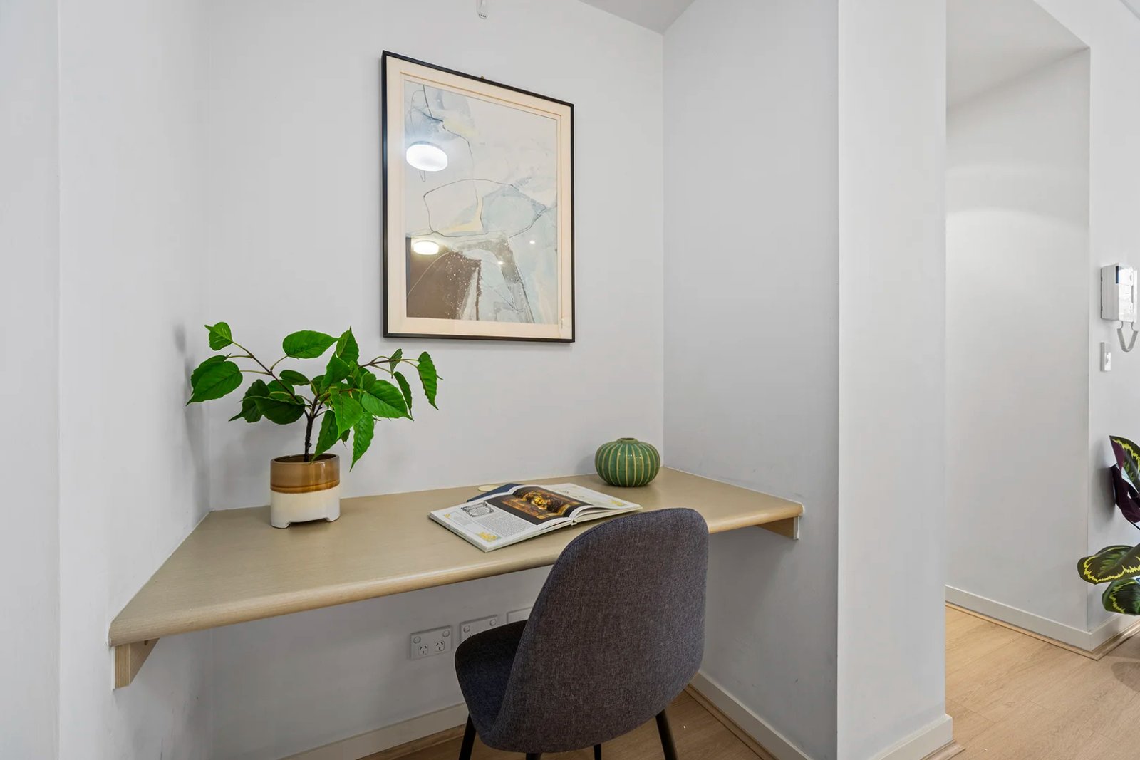 D102/2 Mackinder Street CAMPSIE 8