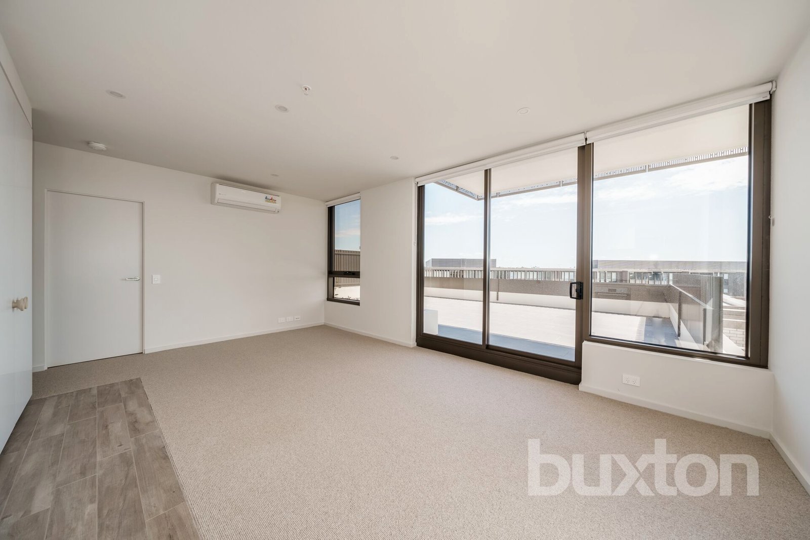 Gallery: D305/1 Village Mews