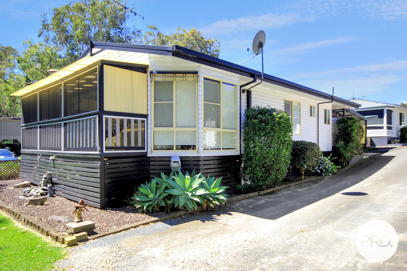  DUNBOGAN 10