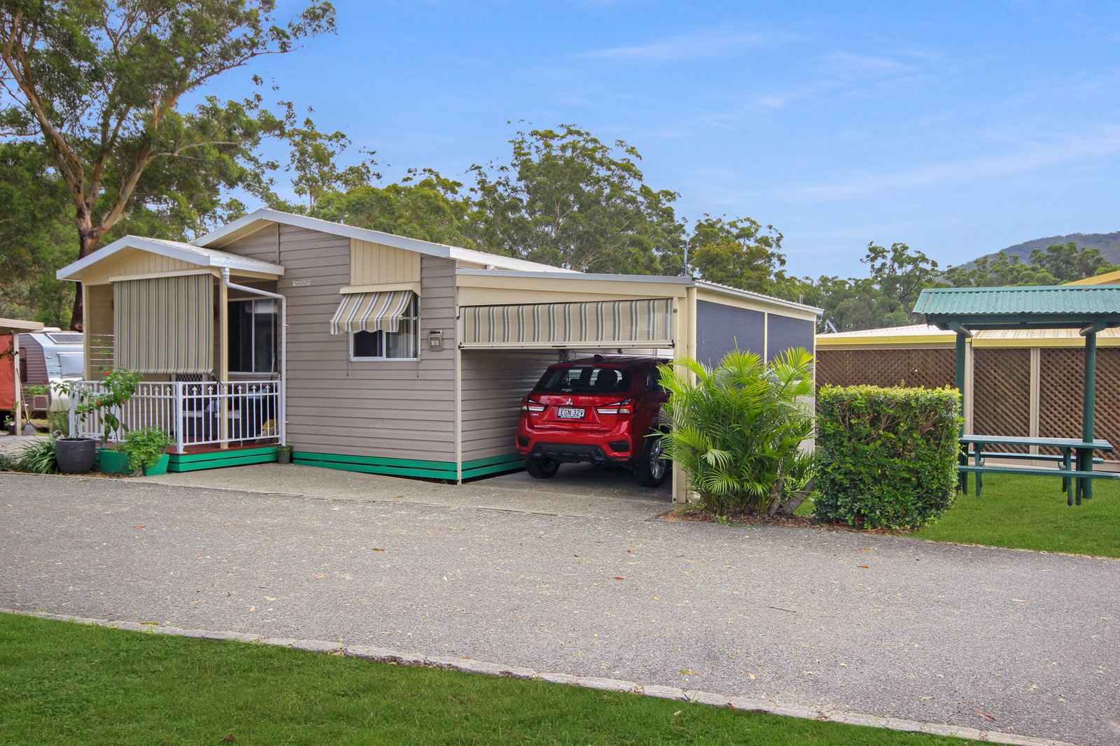  DUNBOGAN 9