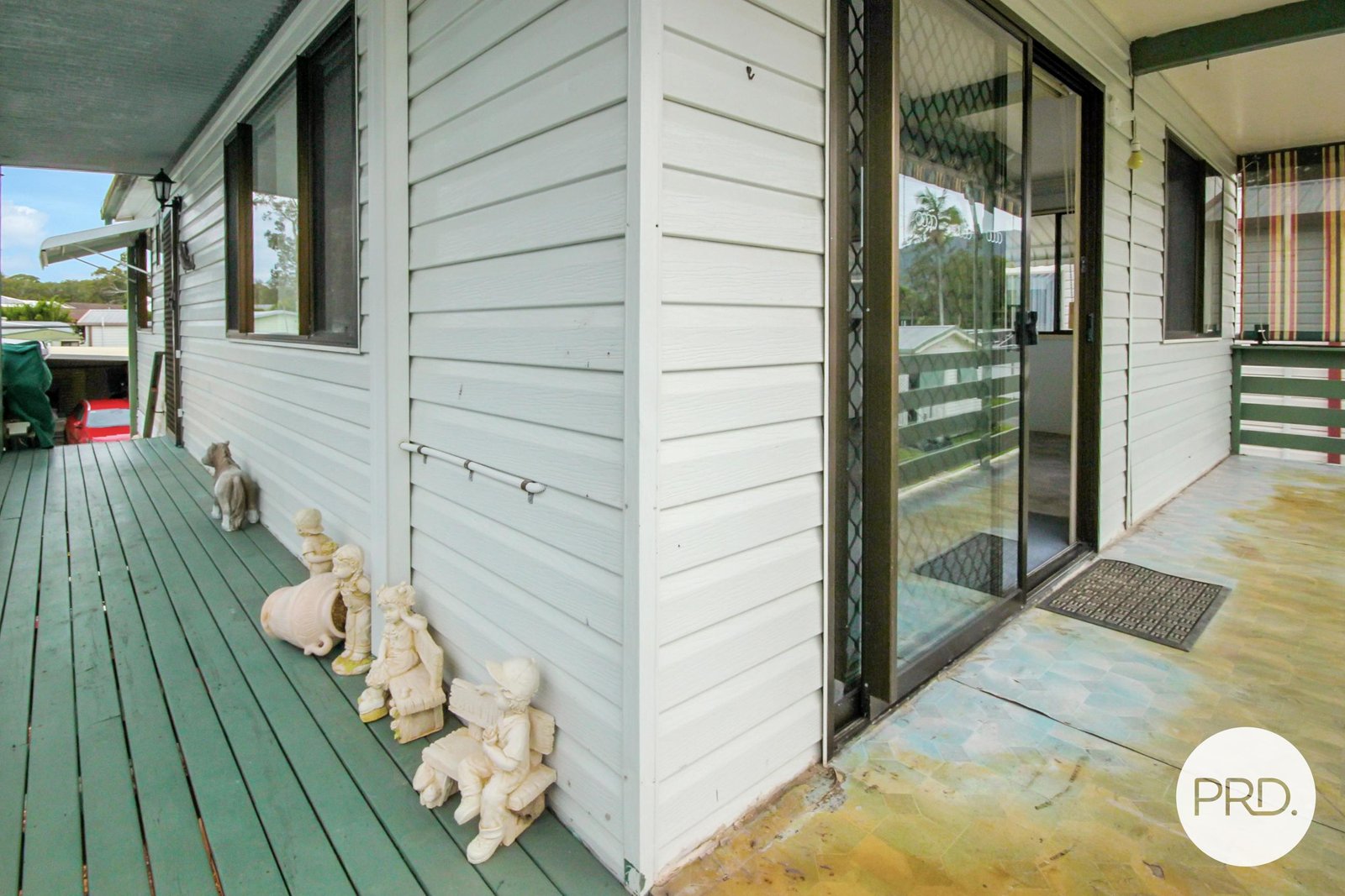  DUNBOGAN 11