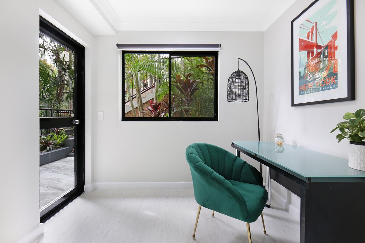 E11/1 Great Hall Drive Miami 9