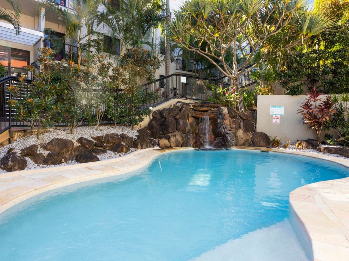 E11/1 Great Hall Drive Miami 21