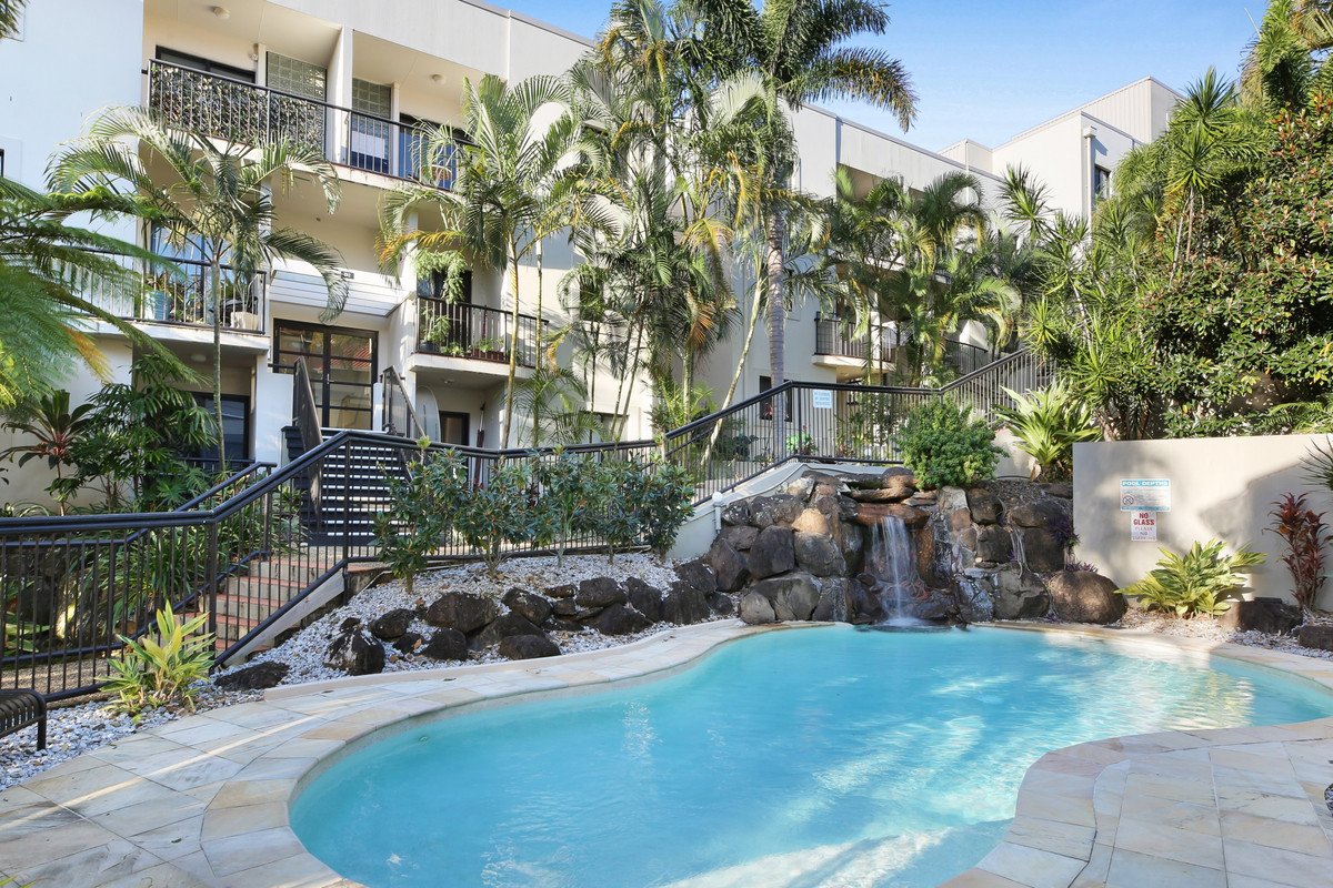E11/1 Great Hall Drive Miami 19