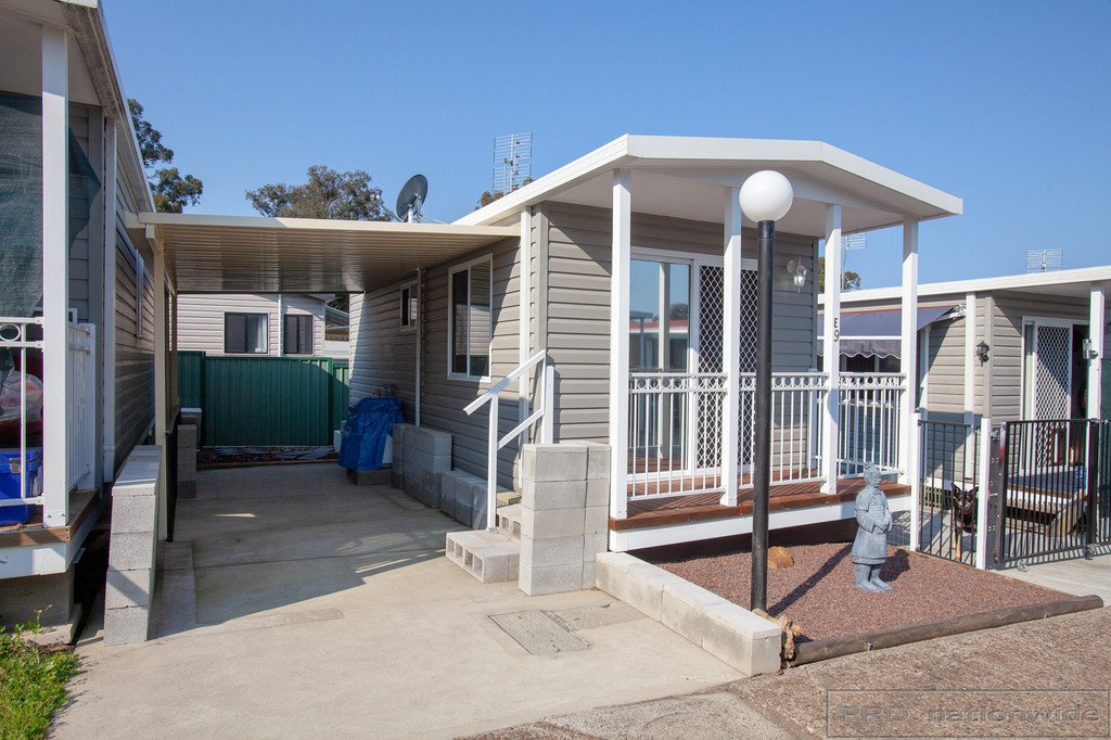 E9/56 Carrs Road NEATH 1