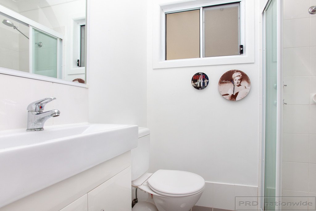 E9/56 Carrs Road NEATH 9