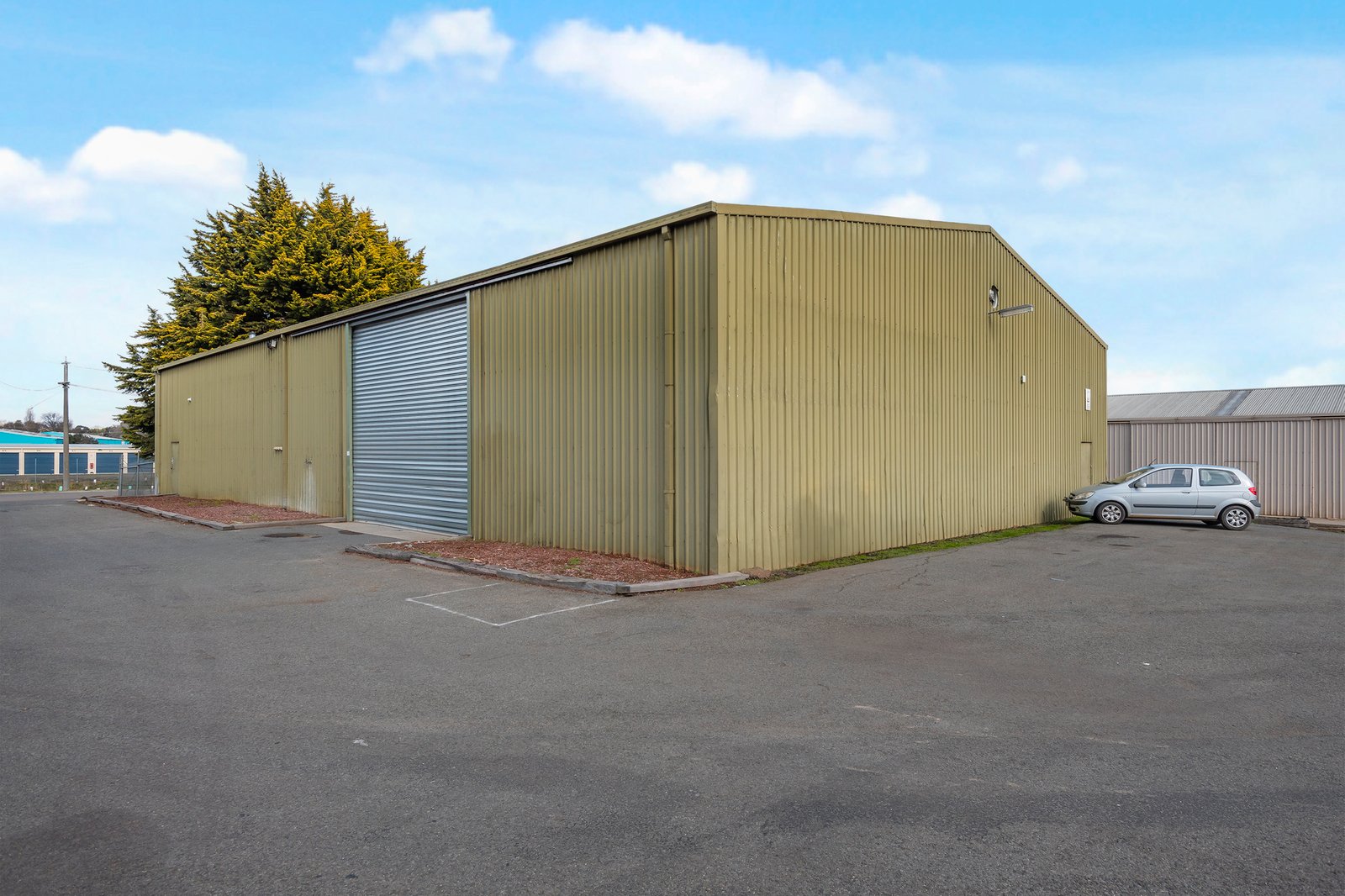 Real Estate and Property in Factory 1/5-7 Johnson Court, Kyneton, VIC