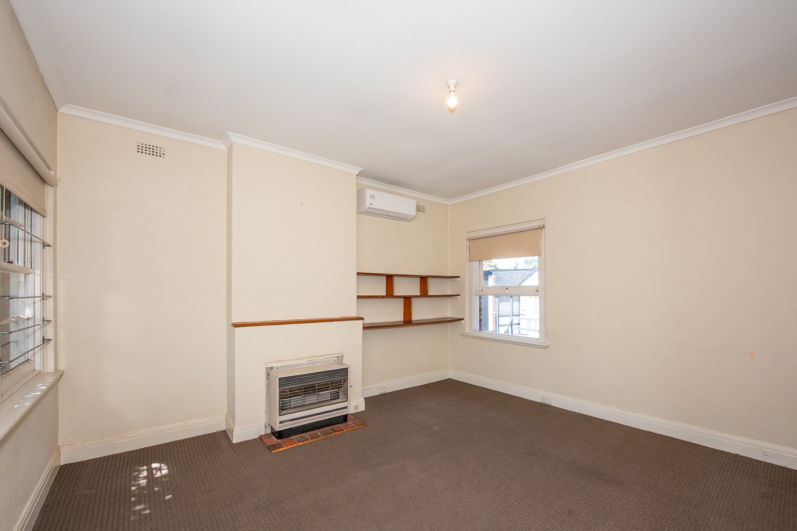 Gallery: First Floor/2 Mcilwrick Street