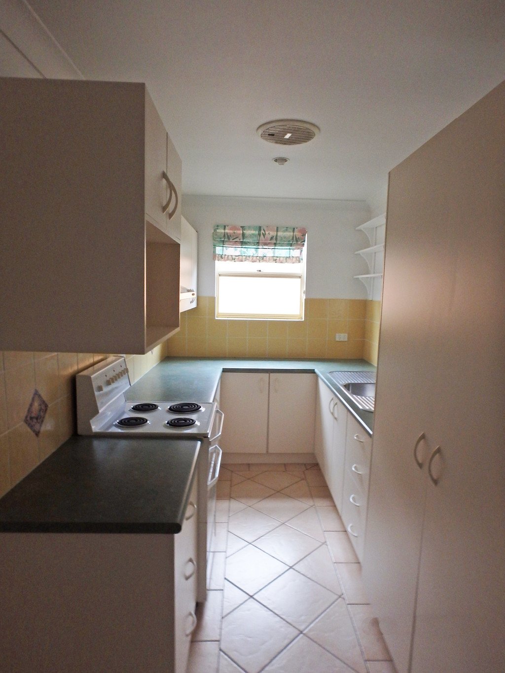Flat 1, 81 Bold Street LAURIETON 2
