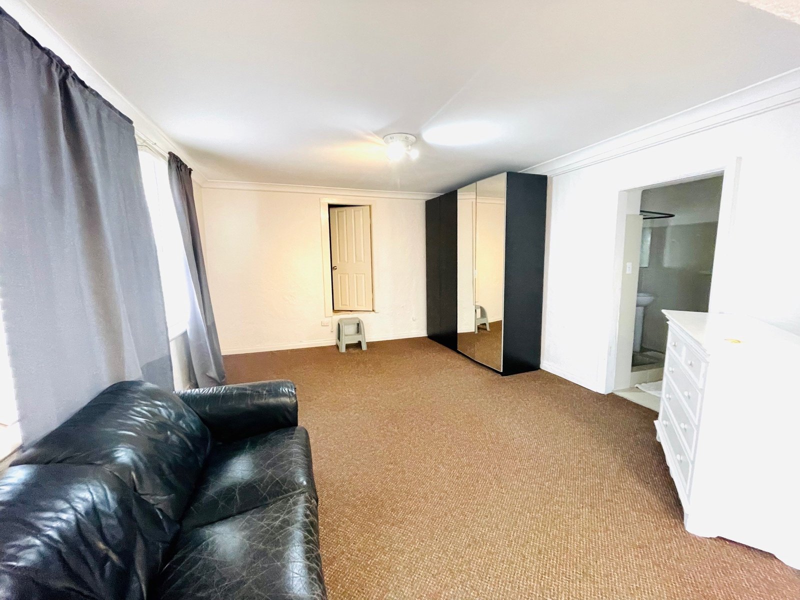 Flat 1/10 Dalley Street KOGARAH 2