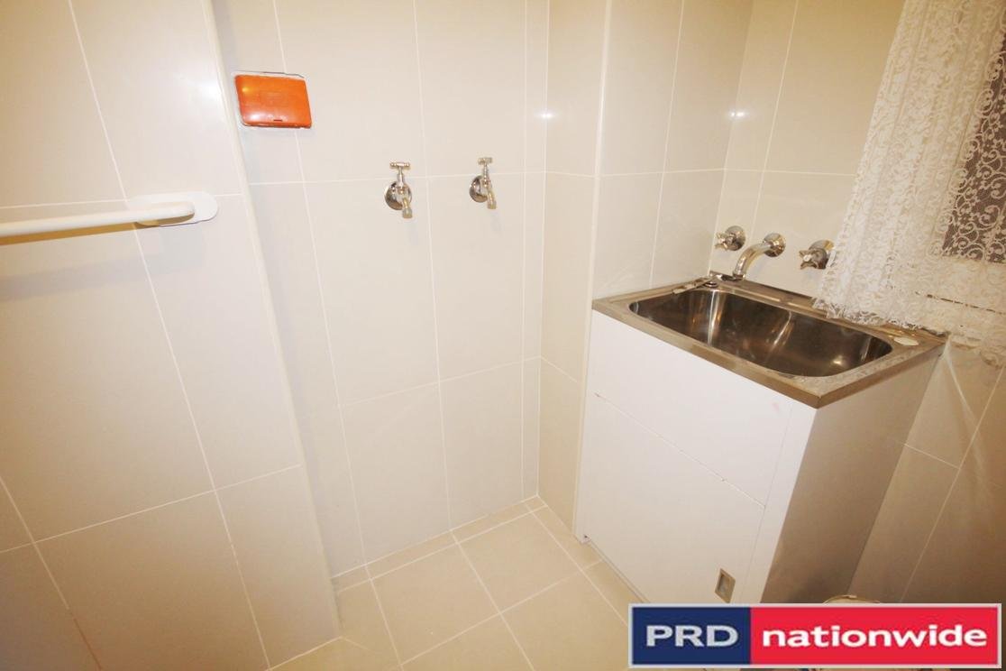 Flat 1/10 Dalley Street KOGARAH 4