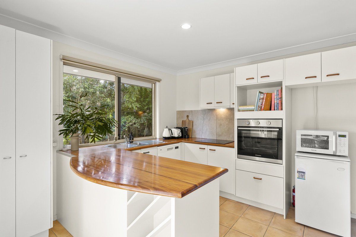 Flat 1/13 Northbow Court Tallebudgera 1
