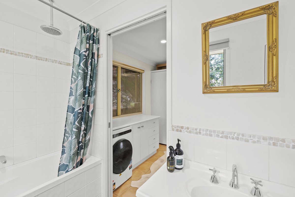 Flat 1/13 Northbow Court Tallebudgera 5