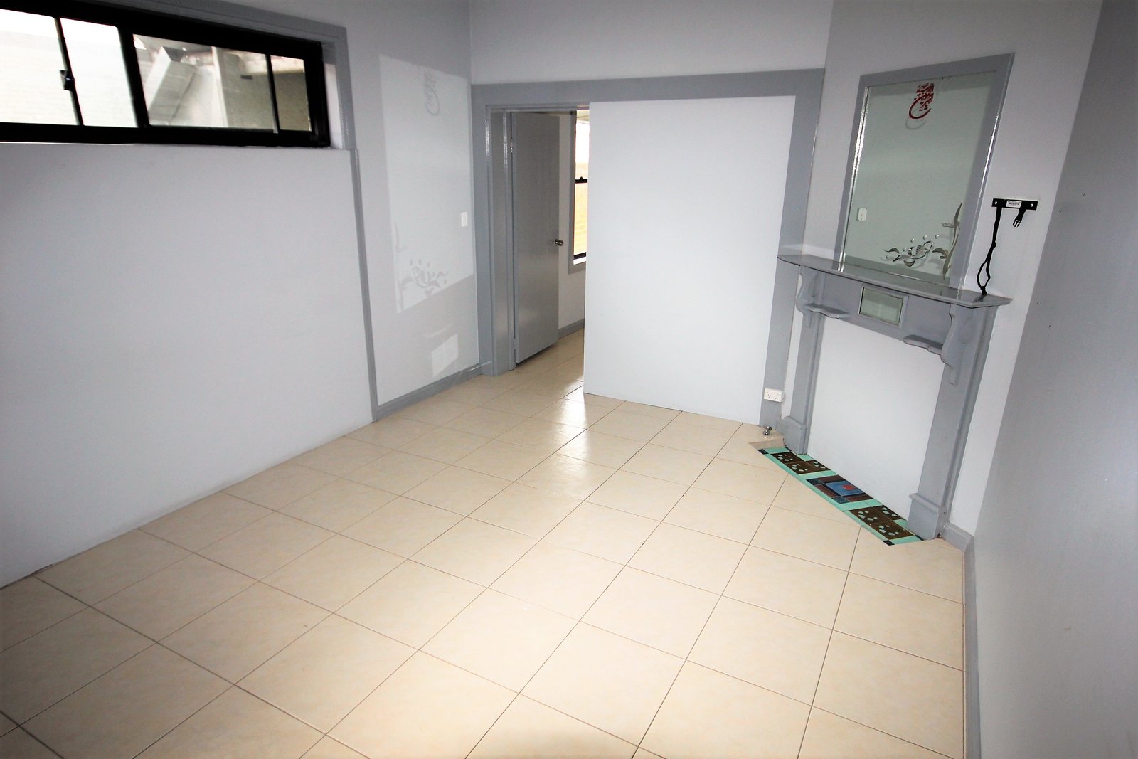 Flat 2 95 Wollongong Rd  ARNCLIFFE 1