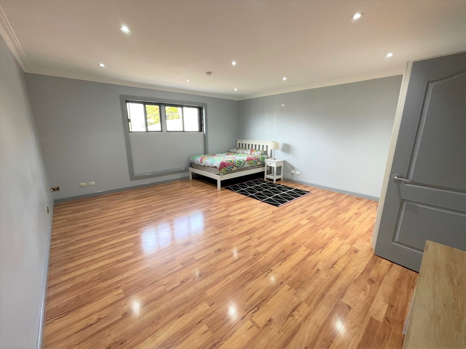 Flat 2/95 Wollongong Road ARNCLIFFE 2