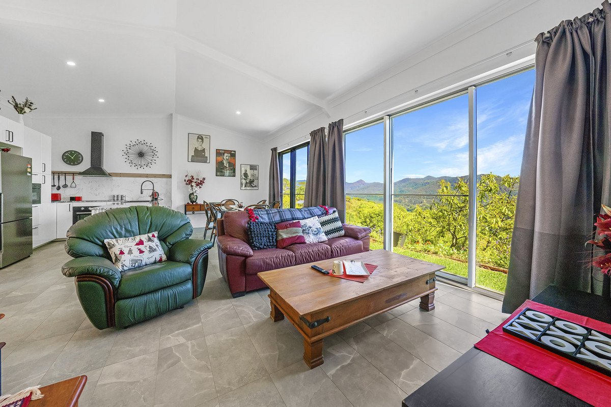 'Flat' 73 Reynella Road Tallebudgera Valley 9